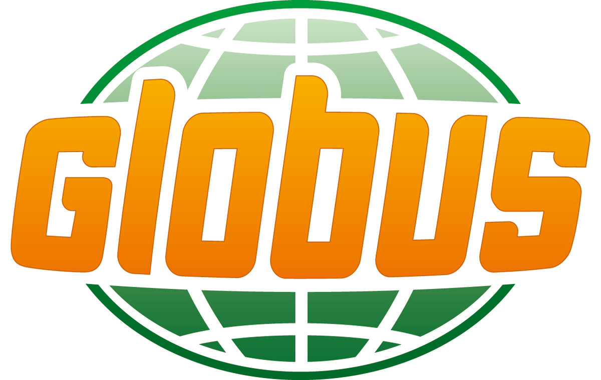 Orangefarbener Schriftzug "Globus" vor grünem Globus Symbol im Hintergrund. Marke eines Supermarkt und Einzelhandel Unternehmens.