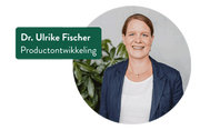 Portret van Dr. Ulrike Fischer van productontwikkeling met een professionele glimlach en neutrale achtergrond.